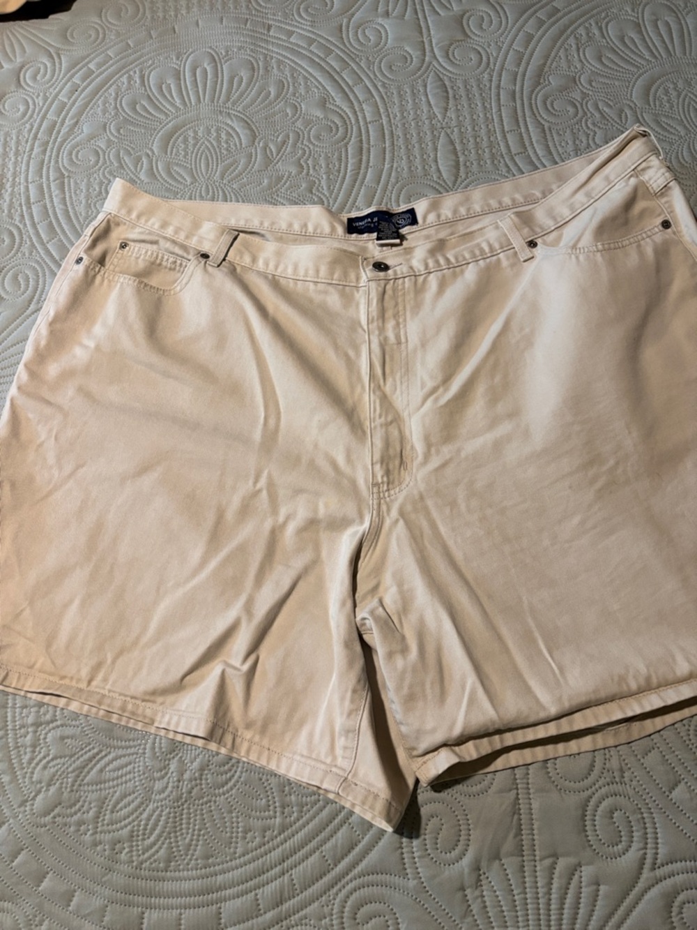 Venezia Jeans Light Cream Cotton Flat-Front Shorts